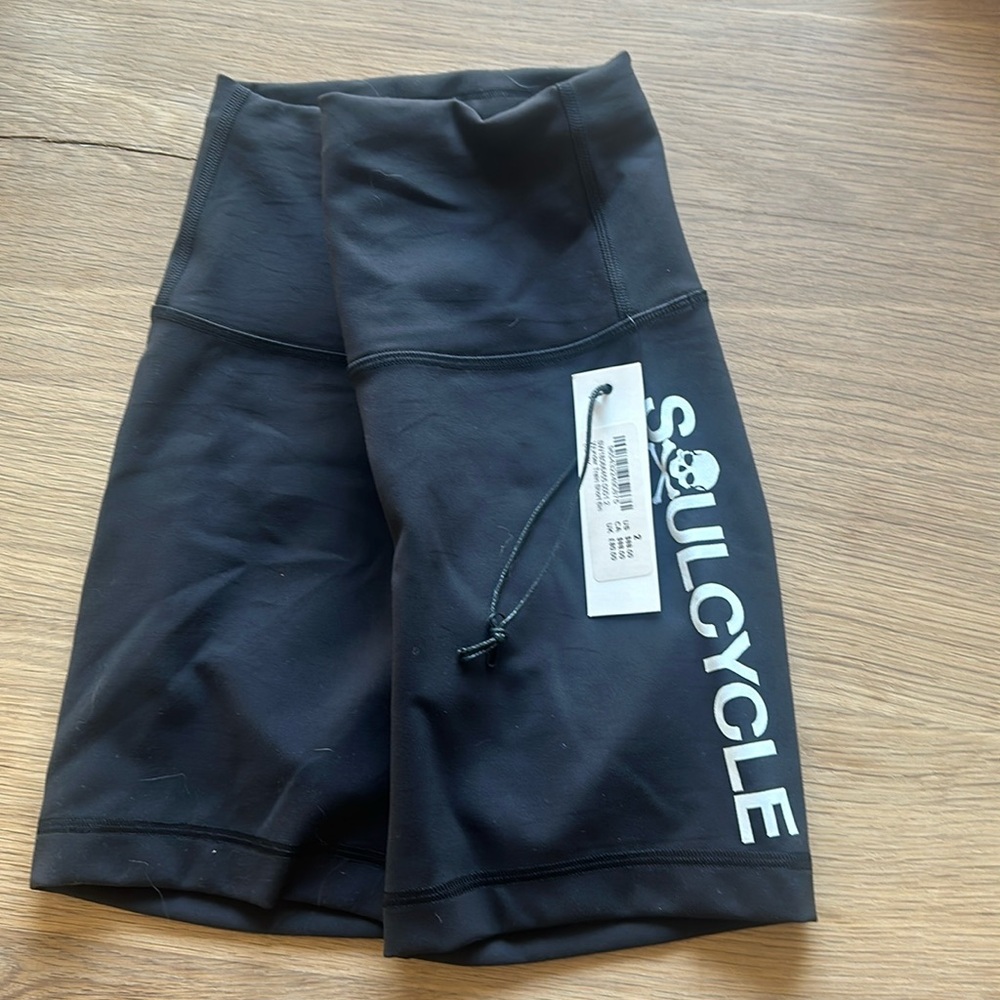 ✨NWT✨ Lululemon x SoulCycle Wunder Under Shorts Size 2